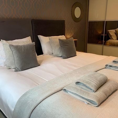 #8 Brunel House Luxury Apartment In Грейт Малвърн Екстериор снимка