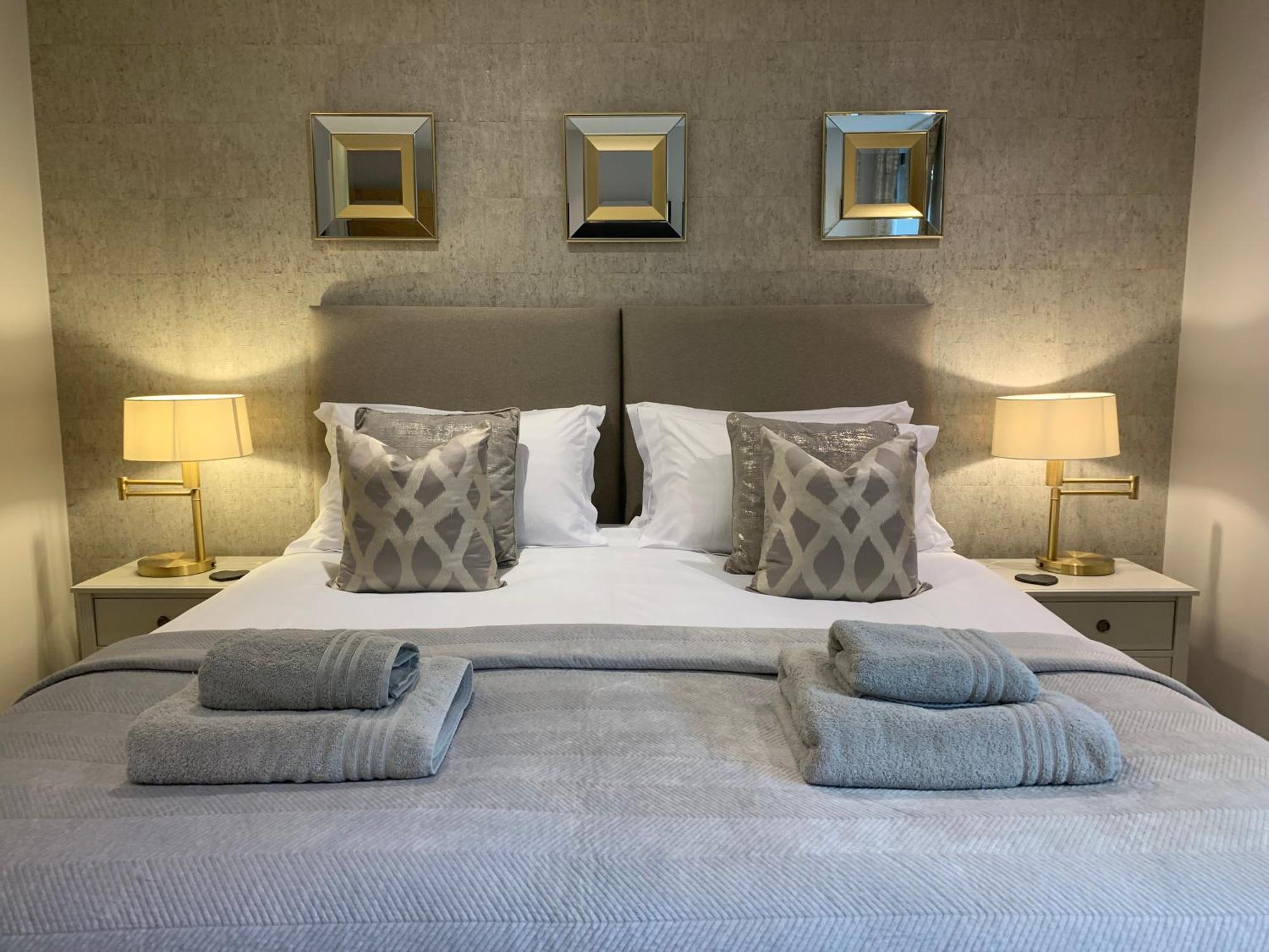 #8 Brunel House Luxury Apartment In Грейт Малвърн Екстериор снимка