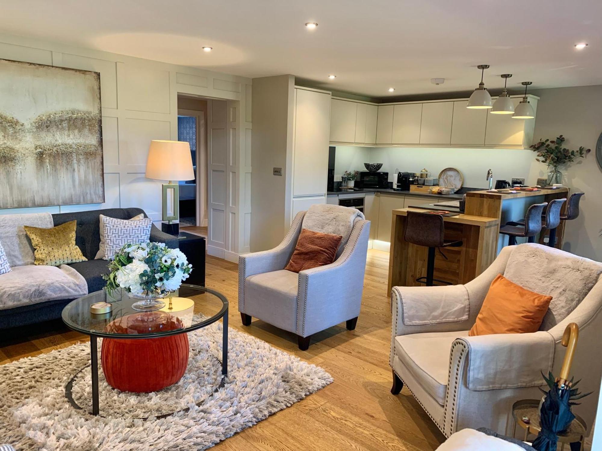 #8 Brunel House Luxury Apartment In Грейт Малвърн Екстериор снимка